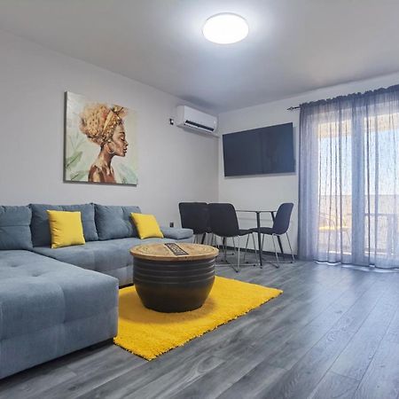 Apartment Pek Crikvenica Bagian luar foto