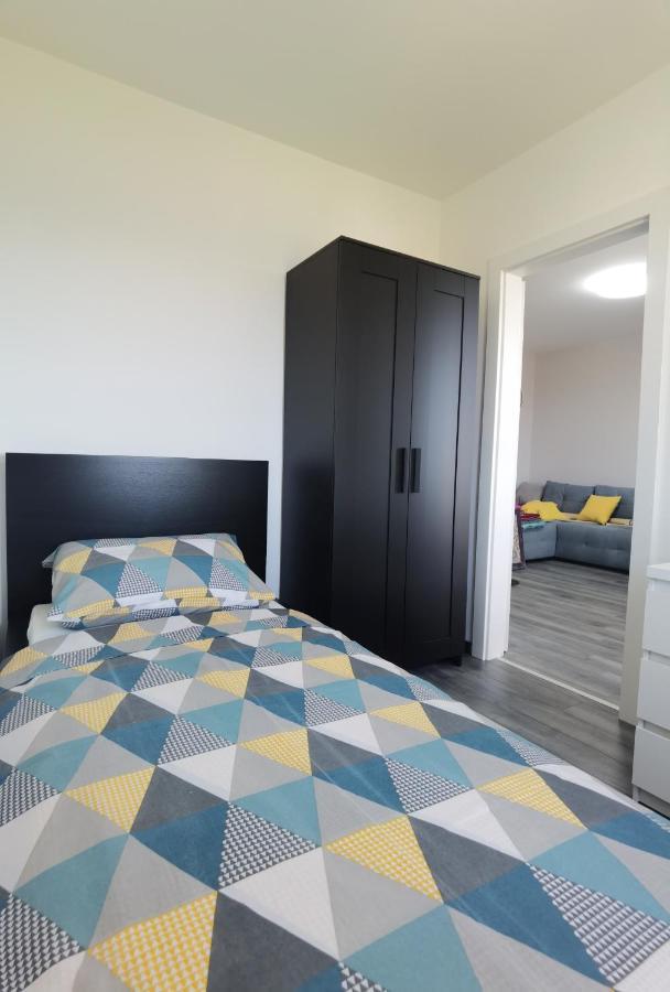 Apartment Pek Crikvenica Bagian luar foto