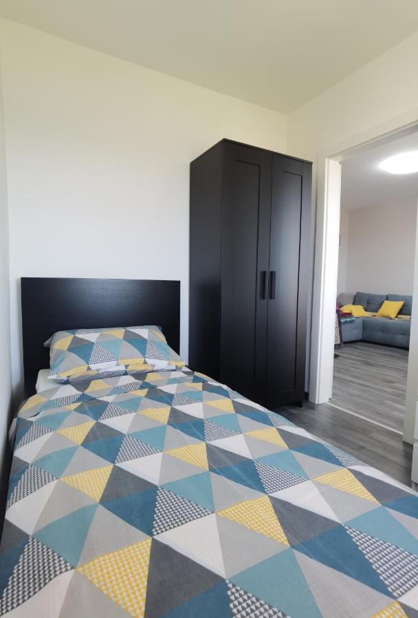Apartment Pek Crikvenica Bagian luar foto