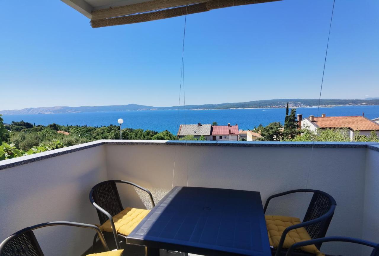 Apartment Pek Crikvenica Bagian luar foto