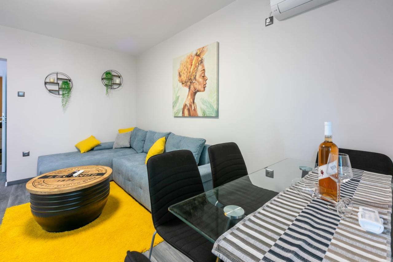 Apartment Pek Crikvenica Bagian luar foto