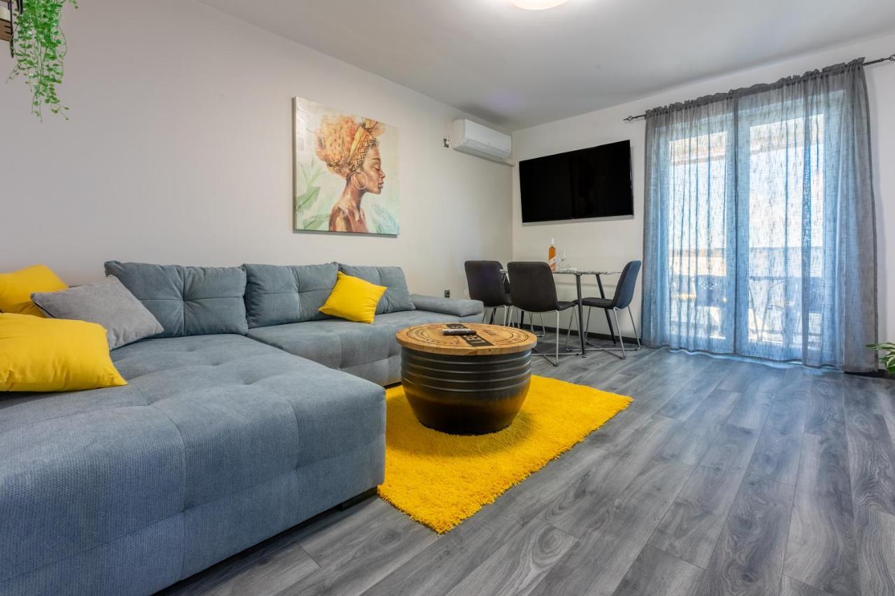 Apartment Pek Crikvenica Bagian luar foto