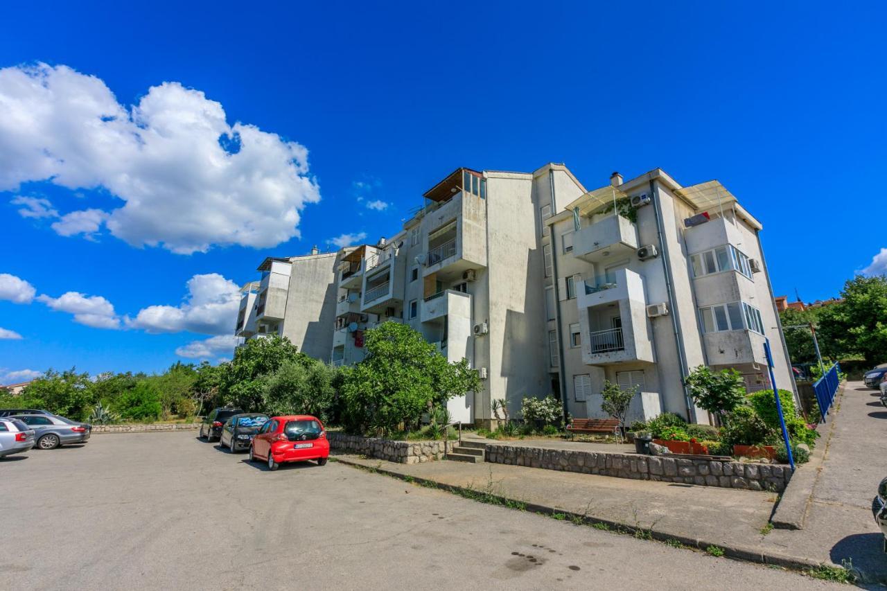 Apartment Pek Crikvenica Bagian luar foto