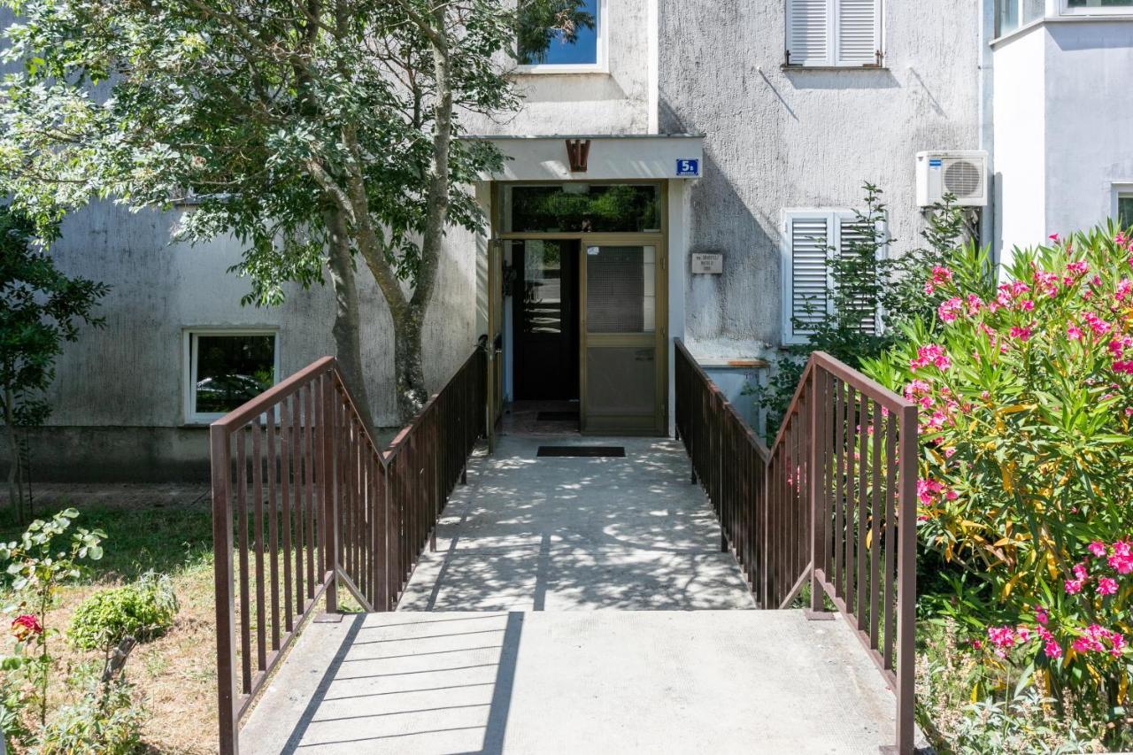 Apartment Pek Crikvenica Bagian luar foto